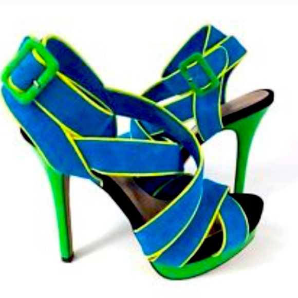 Jessica Simpson Evangela Suede Heels - Picture 4 of 17